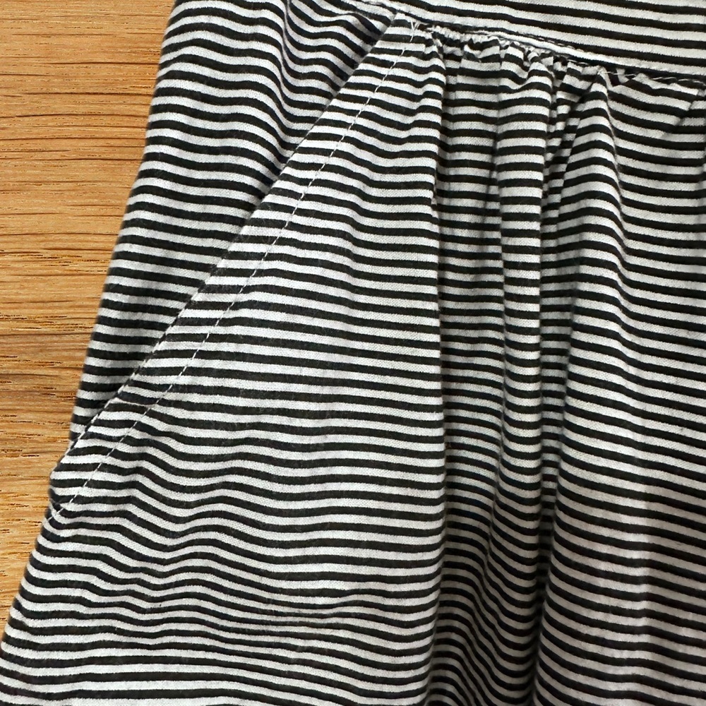 Women’s NY Collection Black Pin Strip A-Line Skirt w/floral embroidery, Size 12 - Picture 5 of 6
